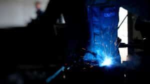 Schweißer Jobs Berlin bei der Durchführung von MAG und WIG Schweißarbeiten im Metallbau